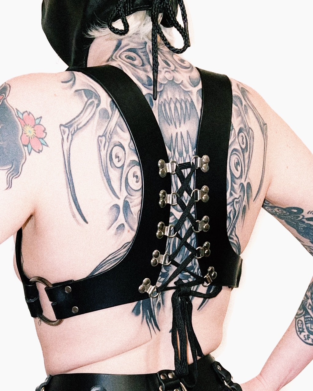 Harness - The Lace Back